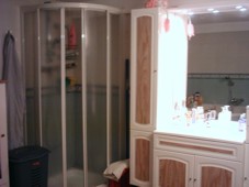 Gran baño, completo, con ducha y...